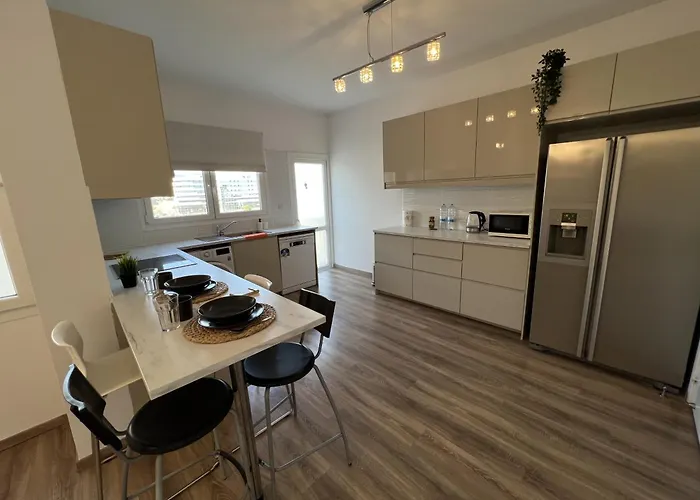 Sunny شقة ليماسول